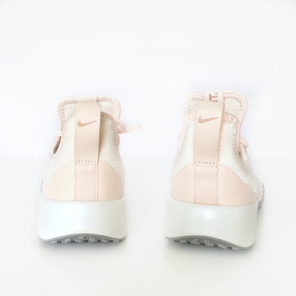 NIB Nike Foundation Elite 10 Womens - Picture 4 of 8